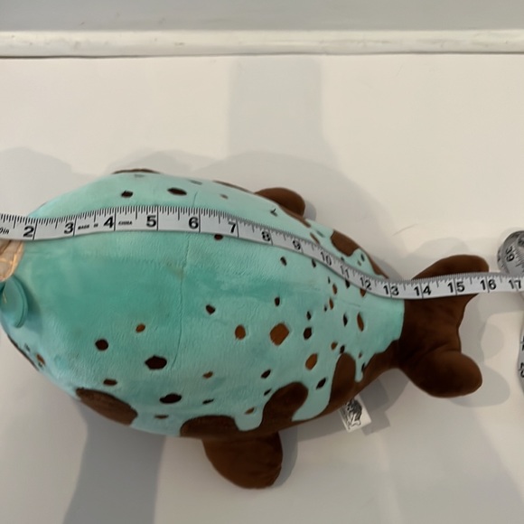 Tasty Peach Studion Mint Chocolate Chip Nomwhal plush - Picture 7 of 8